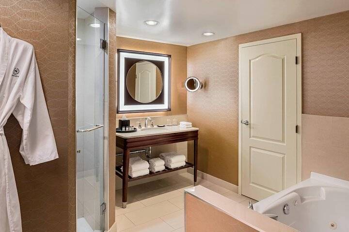 Room 10 of 42